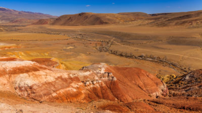 Цветные горы Кызыл-Чина или Марсианские пейзажи