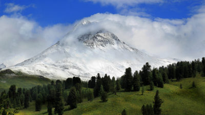 Гора Белуха и Алтайское Беловодье в ТОП-10 мистических мест России